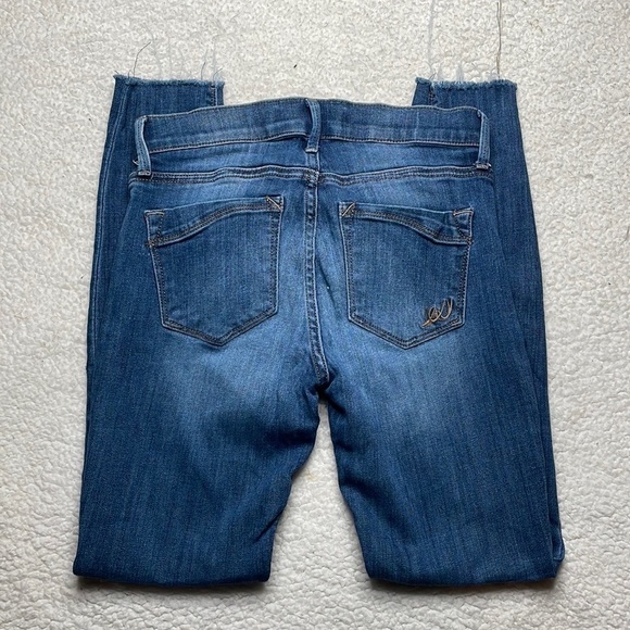 Express Jeans Denim Stretch Comfy Size 2 Raw Hem - Picture 5 of 8